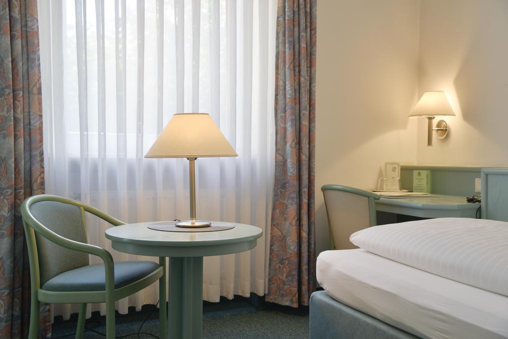 Hotel Till Eulenspiegel - Nichtrauchhotel - Garni Würzburg Eksteriør billede