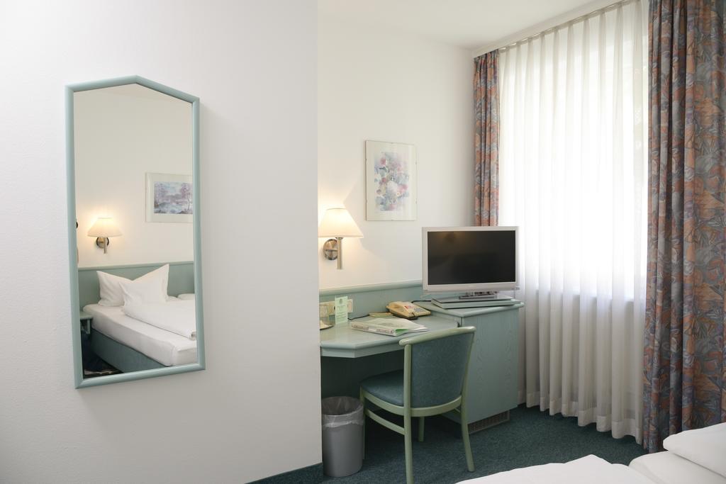 Hotel Till Eulenspiegel - Nichtrauchhotel - Garni Würzburg Eksteriør billede