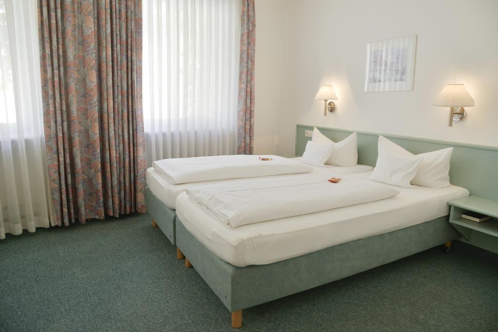 Hotel Till Eulenspiegel - Nichtrauchhotel - Garni Würzburg Eksteriør billede