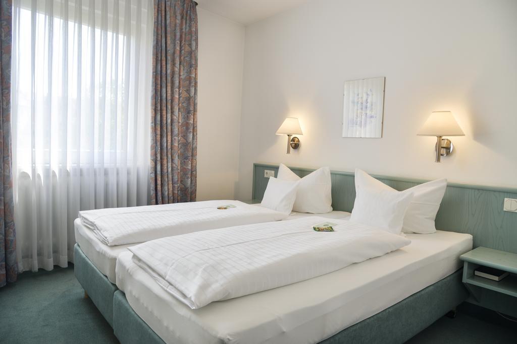 Hotel Till Eulenspiegel - Nichtrauchhotel - Garni Würzburg Eksteriør billede