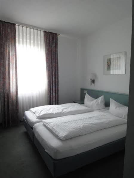 Hotel Till Eulenspiegel - Nichtrauchhotel - Garni Würzburg Eksteriør billede