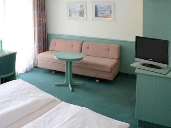 Hotel Till Eulenspiegel - Nichtrauchhotel - Garni Würzburg Eksteriør billede
